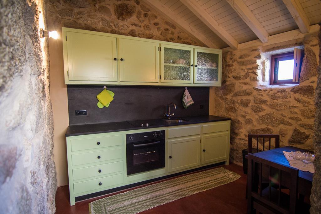 Gasthaus Casas Dos Avos Vale de Cambra Zimmer foto